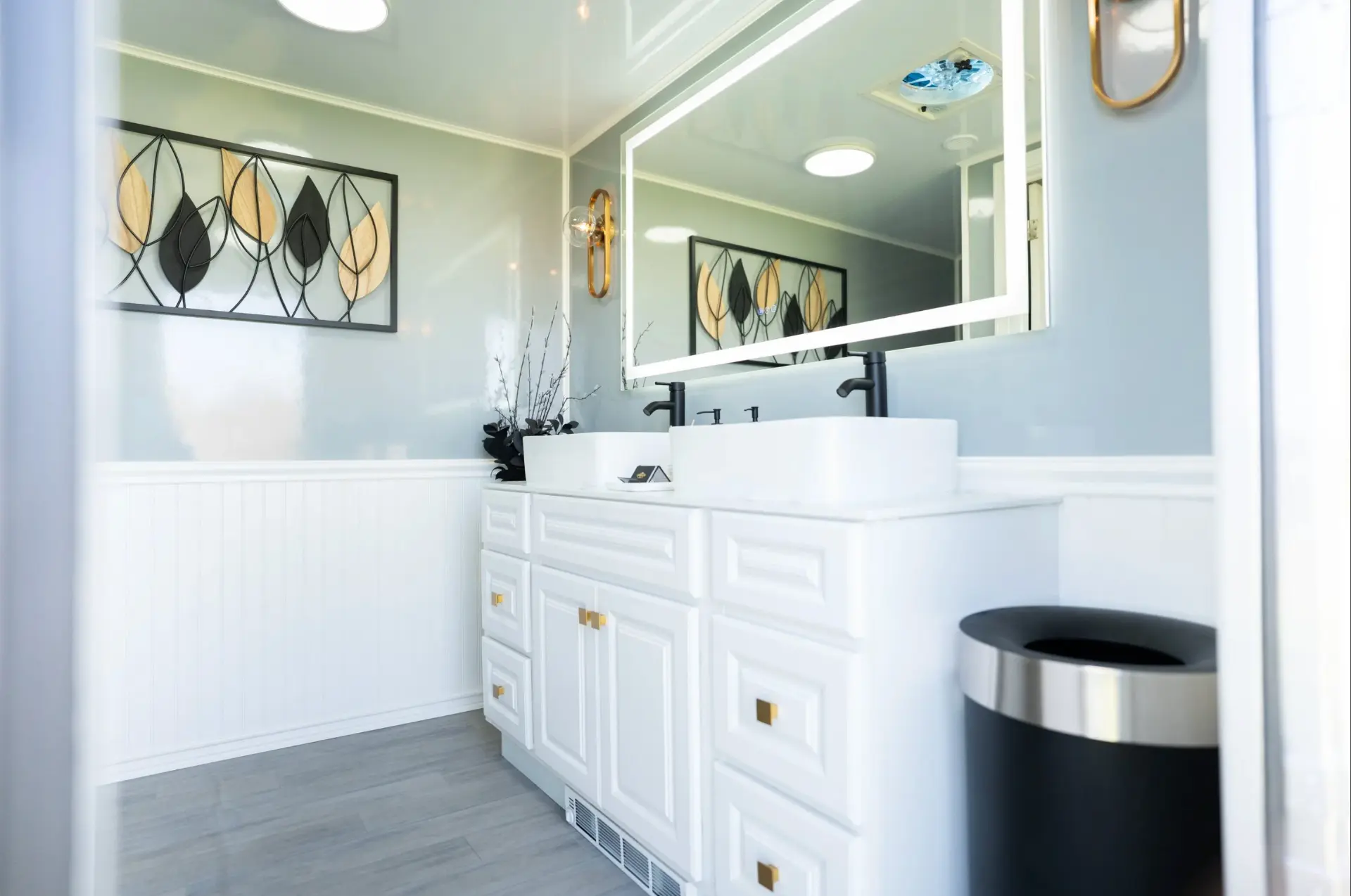 4-Stall Luxury Restroom Trailer photo 4